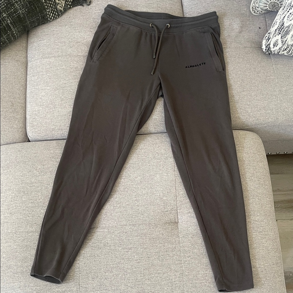 Alphalete Men's Essential Joggers - slim-tapered - olive green